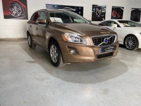 VOLVO XC60 (2010)